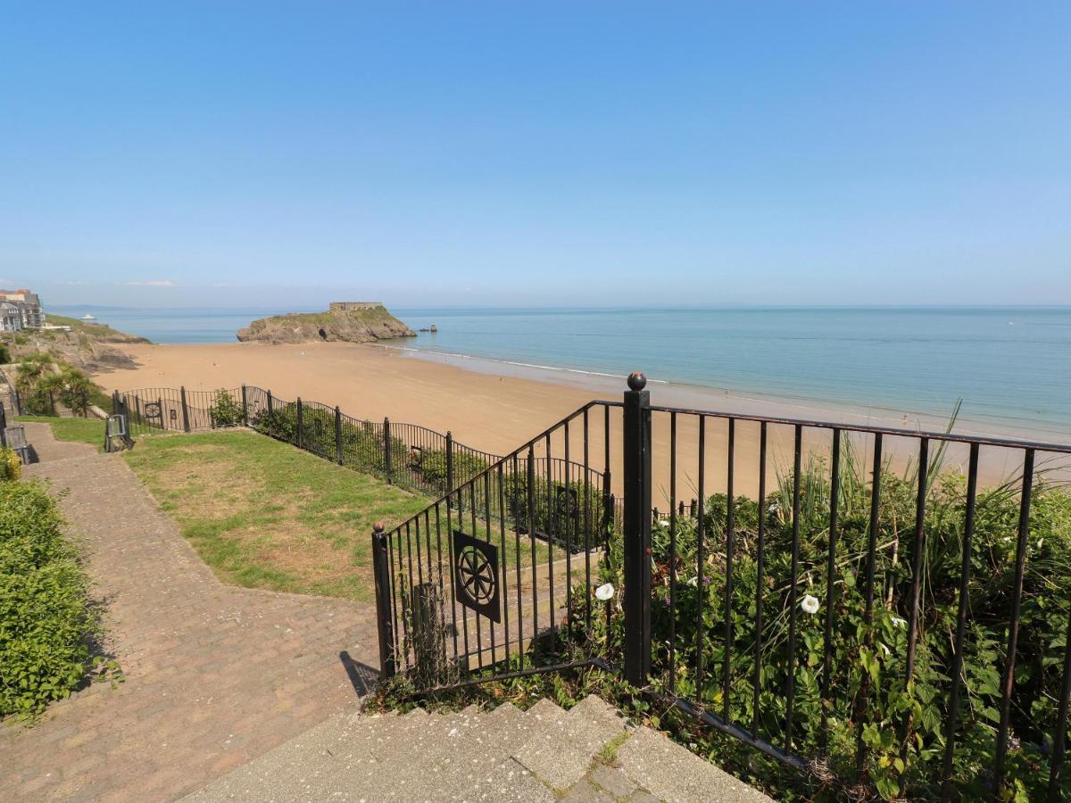 6 South Beach Court Tenby Exterior photo